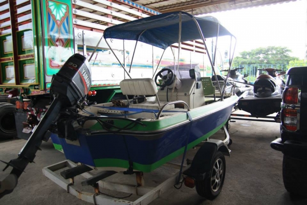 เรือ 15 ฟุต เครื่อง ยามาฮ่า  30 แรง เรื่อใช้งานปกติครับ