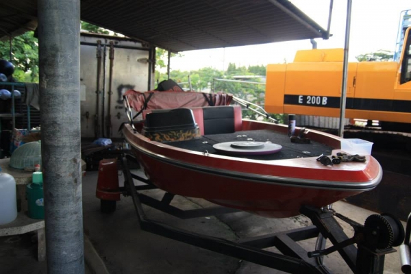 เรือ 15 ฟุต เครื่อง ซูซูกิ  40 แรง พร้อมใช้งาน
