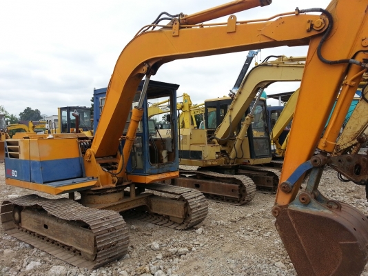โปรโมชั่นส่งท้ายปี ลดพิเศษ KOMATSU  PC 60-3 เก่าญี่ปุ่น เดิมๆสวยพร้อมใช้งาน 090-986-2521 อ๊อบ