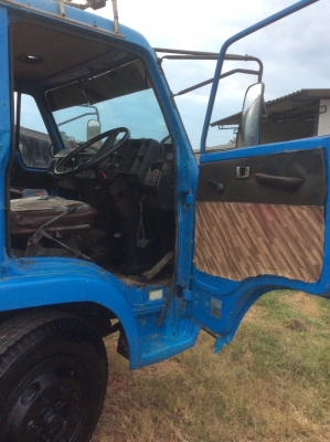 ISUZU 6ล้อ JCM พร้อมเครน 3T (กระบะเหล็ก กว้าง2.3 ม. ยาว4.7 ม.) เครื่องEH700 168 แรง เครื่องดี ยางดี ครัทซีสวย เกียร์สั้น ขาย 390,000บาท