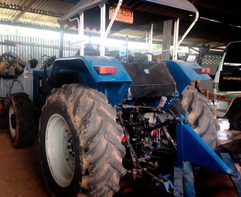 **950,000 บ.ต่อรอง**ขายรถไถ2เพลา ยอดนิยม FORD NEWHOLLAND TS90 ปี53 เครื่องเดิม เกียร์เดิม ปั้มเดิมๆ ใช้งาน 10,xxx ชั่วโมง เครื่องแน่นๆแห้งๆ แรงดี ปั้มดีแน่น เกียร์ดีไม่มีหอน ทำงานดีคล่องตัว แรง ช่วงล่างแน่น ยางดี4เส้น พร้อมใบดันและหางพรวน6 สภาพดี ไม่ผุไม่