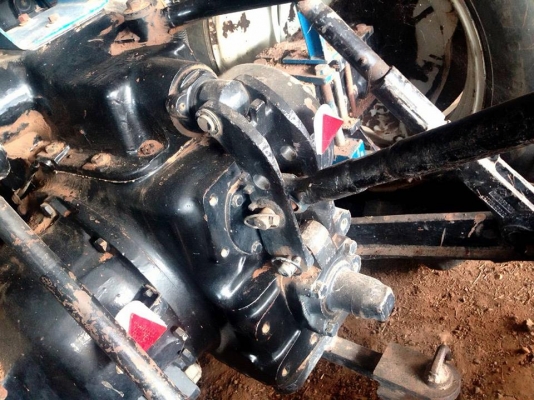 **950,000 บ.ต่อรอง**ขายรถไถ2เพลา ยอดนิยม FORD NEWHOLLAND TS90 ปี53 เครื่องเดิม เกียร์เดิม ปั้มเดิมๆ ใช้งาน 10,xxx ชั่วโมง เครื่องแน่นๆแห้งๆ แรงดี ปั้มดีแน่น เกียร์ดีไม่มีหอน ทำงานดีคล่องตัว แรง ช่วงล่างแน่น ยางดี4เส้น พร้อมใบดันและหางพรวน6 สภาพดี ไม่ผุไม่