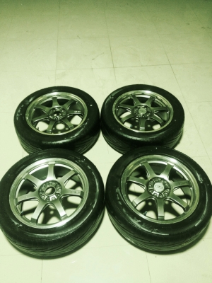 ขายแม็กพร้อมยาง R 17 ยาง MAXXIS ปี 2012