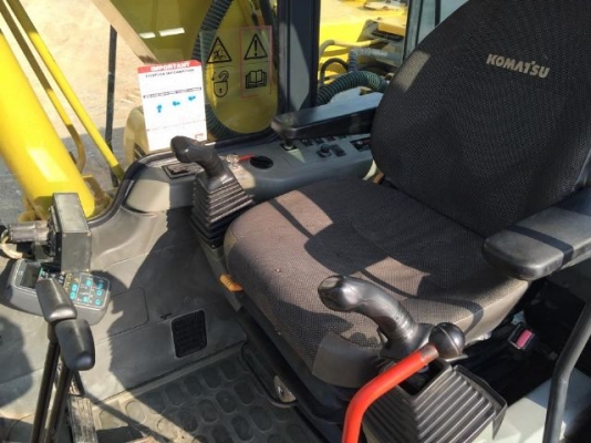 ขายรถแบคโฮ KOMATSU PC160-6 ระบบไฟฟ้าเต็ม ปี 2002 สภาพสวยมาก รถนอกนำเข้า มีVDOการทำงานครับ