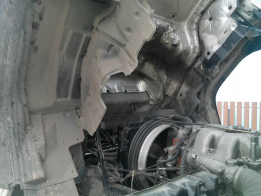 รถอีซูซุ 6 ล้อ FTR  หัวลาก  200 แรงม้า. ปี 48  ( ขายแม่ , ลูก )  สนใจติดต่อ  081 - 6079515