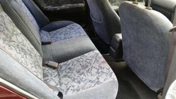 Mitsubishi lancer ปี 2000 เกียร์ธรรมดา เครื่อง 1800 ตัวท้อป airbag abs ดิสก์เบรค 4 ล้อ กระจกไฟฟ้า ปรับและพับไฟฟ้า เครื่องดี เกียร์เข้าทุกเกียร์ ช่วงล่างดี แอร์หนาว ฟิล์ม hi~kool ภายในเรียบร้อย