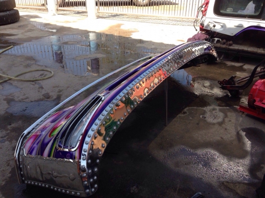 ต้องการขายกันชน Hino ต้องการขายกันชน Hino