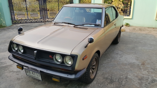 Toyota Corona Mark II  RT72  สองประตู
