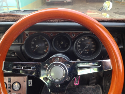 Toyota Corona Mark II  RT72  สองประตู