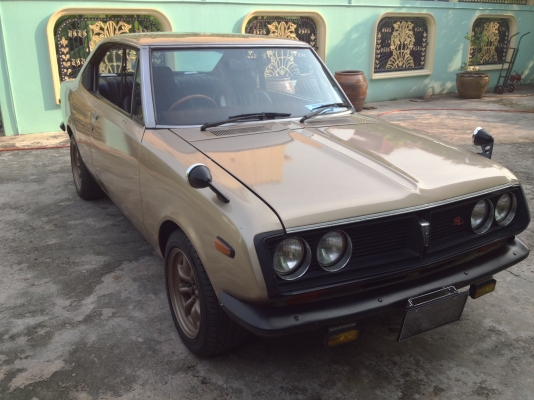 Toyota Corona Mark II  RT72  สองประตู