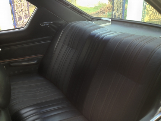 Toyota Corona Mark II  RT72  สองประตู