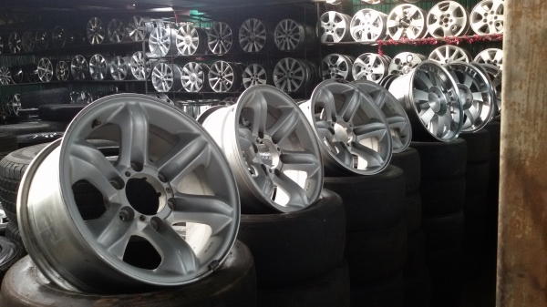 ขายล้อเล็บเหี่ยวแท้ชุดละ11500