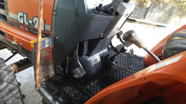 ปัญญาแทรคเตอร์..จัดมาให้ครับ ด่วน!!!เก่านอก คูโบต้า GL21 พร้อม ผาน5