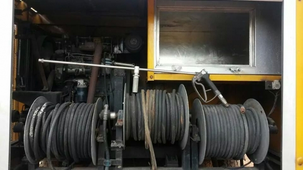 ถังน้ำ เครื่องดีเซล ปั๊มฉีดแรงดันสูง มาก อุปกรณ์ครบ สภาพยังok