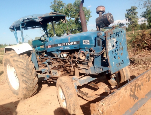 FORD 6600 T3 เพลาเดียว รถสาพดีพร้อมใช้งานได้เลย เครื่องเดิมปั๊มเดิมแน่นดีแรงดี ทำงานคล่องตัวดีมากครับ อุปกรณ์ครบพร้อม มีใบดันหน้า ผานพรวน 3 เอกสารสัญญาซื้อขาย ราคาต่อรองได้ครับ FORD 6600 T3 เพลาเดียว รถสาพดีพร้อมใช้งานได้เลย เครื่องเดิมปั๊มเดิมแน่นดีแรงดี ทำงานคล่องตัวดีมากครับ อุปกรณ์ครบพร้อม มีใบดันหน้า ผานพรวน 3 เอกสารสัญญาซื้อขาย ราคาต่อรองได้ครับ