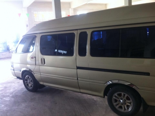 ต้องการขายรถตู้ครับรถบ้านครับใช้เองครับ0822994229