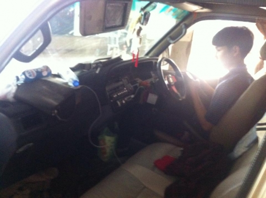 ต้องการขายรถตู้ครับรถบ้านครับใช้เองครับ0822994229