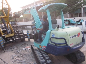 รถขุด รถแบคโฮ YANMAR: B50-2 แทรคยาง สภาพ 90\% สวย รุ่นใหม่ ทำงานไว ผ่านการใช้งานมาน้อย มือสองญี่ปุ่นแท้ รถขุด รถแบคโฮ YANMAR: B50-2 แทรคยาง สภาพ 90\% สวย รุ่นใหม่ ทำงานไว ผ่านการใช้งานมาน้อย มือสองญี่ปุ่นแท้