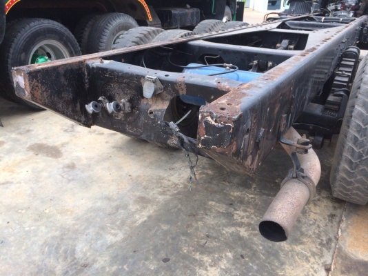 ขายด่วนสิบล้อสองเพลา เม็กก้า หัวคัสซี 260แรง ปี48