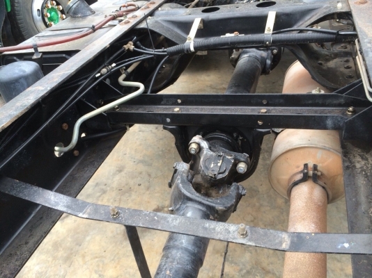 ขายด่วนสิบล้อสองเพลา เม็กก้า หัวคัสซี 260แรง ปี48