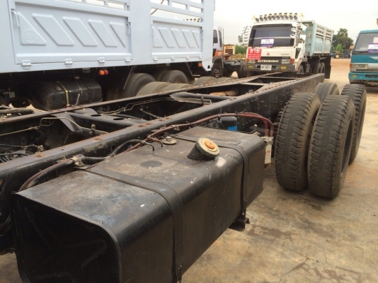 ขายด่วนสิบล้อสองเพลา เม็กก้า หัวคัสซี 260แรง ปี48