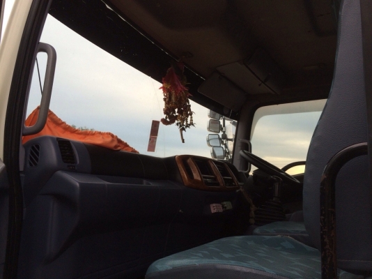 ขายด่วนสิบล้อสองเพลา เม็กก้า หัวคัสซี 260แรง ปี48