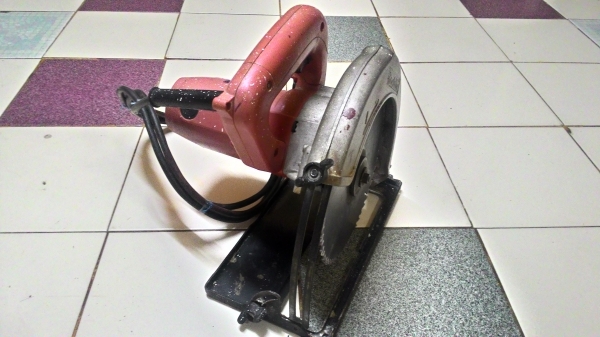 ขายเลื่อยวงเดือนขนาดใบ7นิ้วยี่ห้อMaktecสภาพดีพร้อมใช้งานครับ