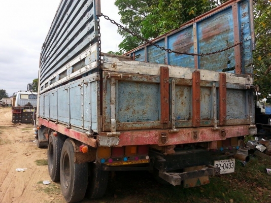 ขาย10ล้อ เครื่อง175แรง เครื่องดี แคชซีสวย พ.เพาเวอร์ เบรกทิฟฟี่ สภาพพร้อมใช้งาน เอกสารพร้อมโอน สนใจโทร 090-8588220คุณนะ ID:narong498 หรือwww.truck.in.th/498 หรือfb:ณรงค์ ซื้อขายรถมือสอง(เว็บไซต์ส่วนตัว)