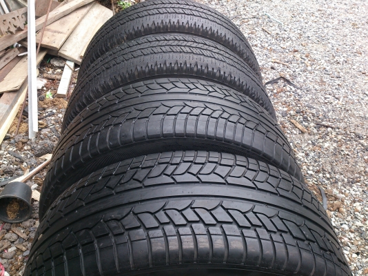 ขายแม็ก6รูขอบ20 พร้อมยาง265/50R20 ยางปี11 จำนวน 1  ชุด
