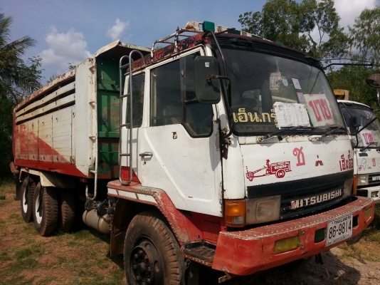 ขายMITSUBISHI FN527M-A เครื่อง240เทอร์โบ พ.เพาเวอร์ เบรกทิฟฟี่ ภายในสวย แอร์เย็น สภาพพร้อมใช้งาน เอกสารพร้อมโอน สนใจโทร 090-8588220คุณนะ ID:narong498 หรือwww.truck.in.th/498 หรือfb:ณรงค์ ซื้อขายรถมือสอง(เว็บไซต์ส่วนตัว)