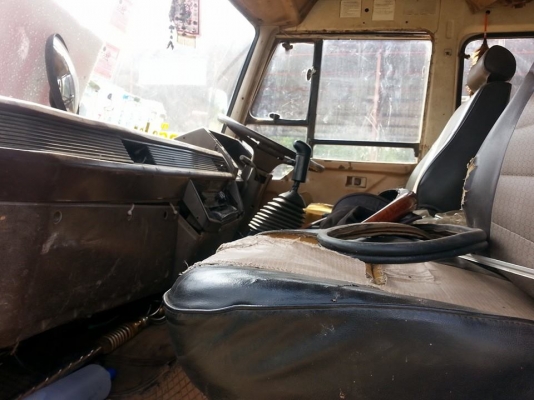 ขายMITSUBISHI FN527M-A เครื่อง240เทอร์โบ พ.เพาเวอร์ เบรกทิฟฟี่ ภายในสวย แอร์เย็น สภาพพร้อมใช้งาน เอกสารพร้อมโอน สนใจโทร 090-8588220คุณนะ ID:narong498 หรือwww.truck.in.th/498 หรือfb:ณรงค์ ซื้อขายรถมือสอง(เว็บไซต์ส่วนตัว)