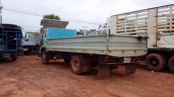 Isuzu FRR 195 พร้อมใช้