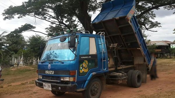 ขายดัมพ์ อีซูซุ ร็อคกี้195 6HE1แชชซีFRRภายในสวย เครื่องดี แอร์เย็น พ.เพาเวอร์ เบรคทิ๊ฟฟี่ สภาพพร้อมใช้งาน เอกสารพร้อมโอน จัดไฟแนนซ์ภาย