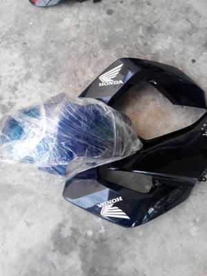 MSX 125 cc อะไหล่ เดิมบังโคลนหน้าเปลือกข้างปิดถัง และ ราคา 700 บาท MSX 125 cc อะไหล่ เดิมบังโคลนหน้าเปลือกข้างปิดถัง และ ราคา 700 บาท