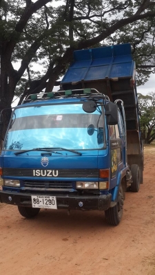 ขายดัมพ์ อีซูซุ ร็อคกี้195 6HE1แชชซีFRRภายในสวย เครื่องดี แอร์เย็น พ.เพาเวอร์ เบรคทิ๊ฟฟี่ สภาพพร้อมใช้งาน เอกสารพร้อมโอน จัดไฟแนนซ์ภายใน1วันรับรถ