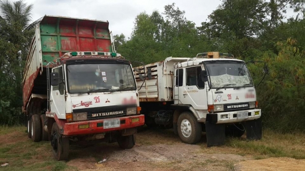 ขาย10ล้อ2เพลาดัมพ์ มิตซูบิชิ 270เทอร์โบว์ 220เทอร์โบว์ 10เกียร์ฟลูเลอร์ แชชซีสวยเอกสารพร้อมโอน สภาพพร้อมลุยงาน แชชซีสวย แอร์เย็น จัดไฟแนนซ์ภายใน1วันรับรถ