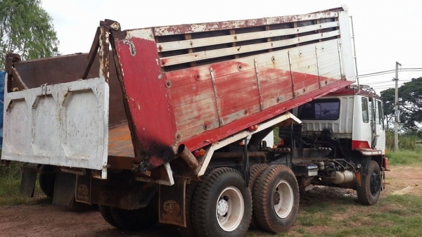 ขาย10ล้อ2เพลาดัมพ์ มิตซูบิชิ 270เทอร์โบว์ 220เทอร์โบว์ 10เกียร์ฟลูเลอร์ แชชซีสวยเอกสารพร้อมโอน สภาพพร้อมลุยงาน แชชซีสวย แอร์เย็น จัดไฟแนนซ์ภายใน1วันรับรถ