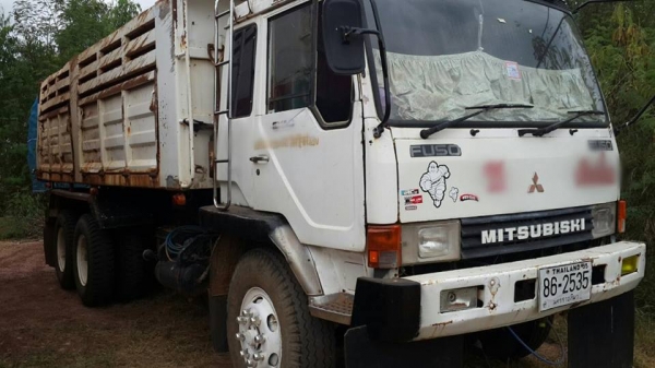 ขาย10ล้อ2เพลาดัมพ์ มิตซูบิชิ 270เทอร์โบว์ 220เทอร์โบว์ 10เกียร์ฟลูเลอร์ แชชซีสวยเอกสารพร้อมโอน สภาพพร้อมลุยงาน แชชซีสวย แอร์เย็น จัดไฟแนนซ์ภายใน1วันรับรถ