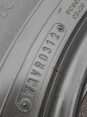 235/60R18 DUNLOP SP SPORT 270 ปี2012 ไม่มีปะ ชุด 4 เส้น TEL.081-427-3941 235/60R18 DUNLOP SP SPORT 270 ปี2012 ไม่มีปะ ชุด 4 เส้น TEL.081-427-3941