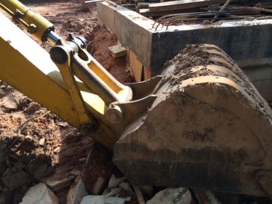 PC200-3 ซีเรียล32961  คอนโทนสั้น..รถแห้งทั้งคัน สภาพดี..รถผู้รับเหมาก่อสร้าง..