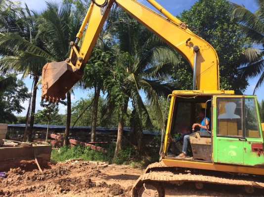 PC200-3 ซีเรียล32961  คอนโทนสั้น..รถแห้งทั้งคัน สภาพดี..รถผู้รับเหมาก่อสร้าง..