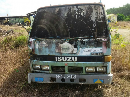 4ล้อกระบะNKR 88 แรง เกียร์สั้น ขายตามสภาพไม่มีเล่ม..รถจอดไว้นาน.....