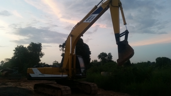 ขายsk200-3 ไฟครบรถสวยสภาพดี ขายsk200-3 ไฟครบรถสวยสภาพดี