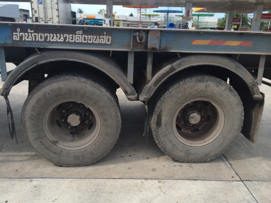 ห้างพี้นเรียบ2คาน ยาว12ม.ปี*2547 สภาพสวย ดอกยางอ่อน ใช้งานอยู่ ฝากขาย170000.