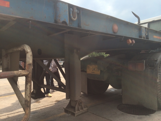 ห้างพี้นเรียบ2คาน ยาว12ม.ปี*2547 สภาพสวย ดอกยางอ่อน ใช้งานอยู่ ฝากขาย170000.