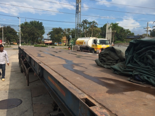 ห้างพี้นเรียบ2คาน ยาว12ม.ปี*2547 สภาพสวย ดอกยางอ่อน ใช้งานอยู่ ฝากขาย170000.