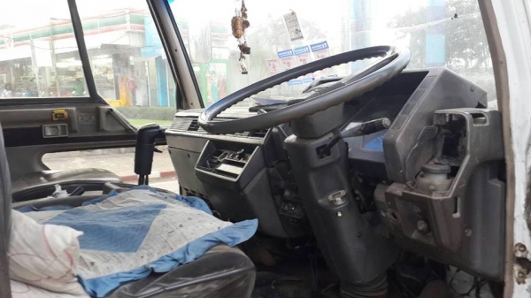 ขายดั้มMITSUBISHI FN527M-A เครื่อง6D16 พ.เพาเวอร์ เบรกทิฟฟี่ ภายในสวย แอร์เย็น สภาพพร้อมใช้งาน เอกสารพร้อมโอน จัดไฟแนนซ์ได้ เงื่อนไขง่ายๆวันเดียวรับรถ สนใจโทร 090-8588220คุณนะ ID:narong498 หรือwww.truck.in.th/498 หรือfb:ณรงค์ ซื้อขายรถมือสอง(เว็บไซต์ส่วนต