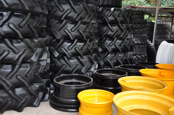 ยางรถตักใหม่ ขนาด 16.9-24 OTANI  ราคาถูก