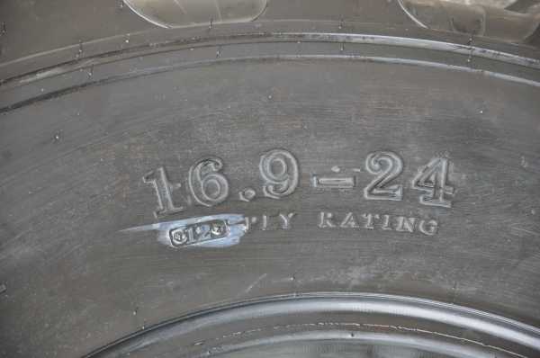 ยางรถตักใหม่ ขนาด 16.9-24 OTANI  ราคาถูก