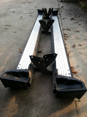 ขายบันไดข้างและกันชนหลัง toyota sport cruiser 4wd